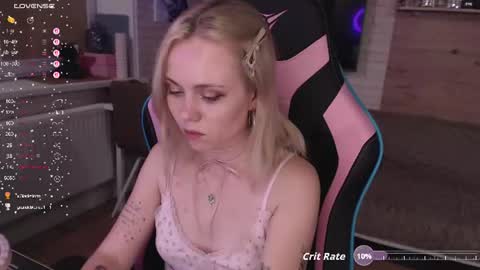 Lucy online show from August 4, 8:38 pm