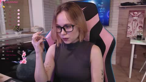 Lucy online show from October 29, 8:53 pm