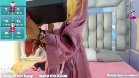  SleepyAbuela online show from December 2, 5:55 pm