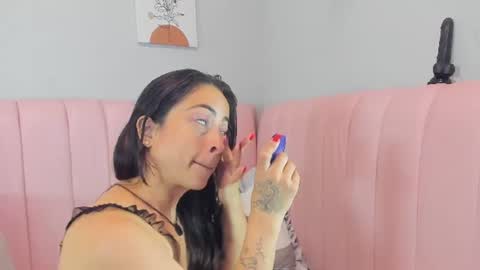 lucycarterr online show from July 1, 3:37 am