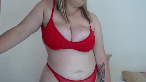 Lucy online show from October 20, 8:36 pm