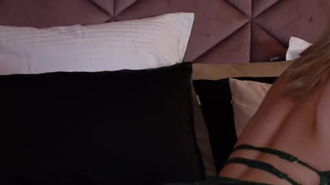 Lucy Lexton online show from March 6, 2:18 pm