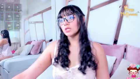Snapshot of lucyluy chatting on October 15, 4:49 am Instagramlucyluy10 online show from October 15, 4:49 am