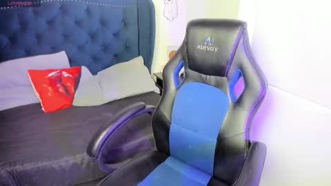 Lucy Petit online show from November 12, 1:57 pm