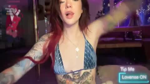 Luubeam             INSTA luubeammm TWITTER lunaisreallycu1 online show from February 2, 5:26 am