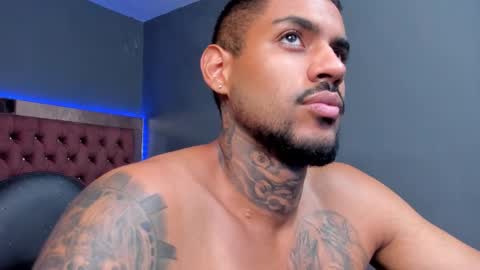 Luigi Vitale online show from February 22, 3:45 am