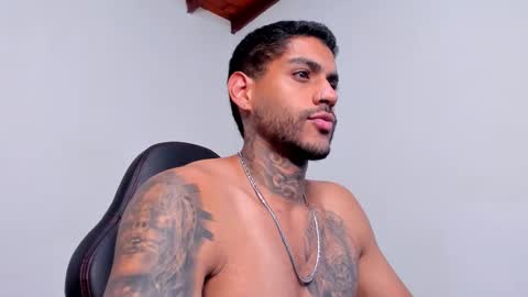 Luigi Vitale online show from October 29, 7:47 pm