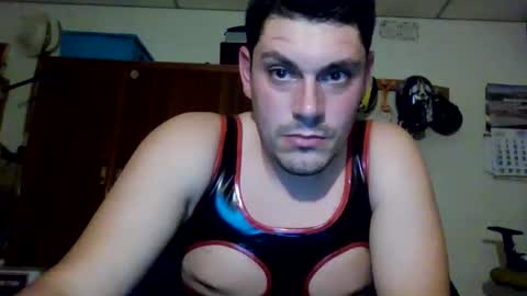Snapshot of luis2423 chatting on October 1, 7:13 pm A slave to the mistress.. un esclavo para las amas dominantes. online show from October 1, 7:13 pm