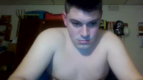 Snapshot of luis2423 chatting on February 5, 9:29 pm A slave to the mistress.. un esclavo para las amas dominantes. online show from February 5, 9:29 pm