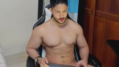 luis_baptista online show from February 12, 5:44 am