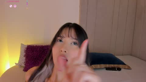 L U I S A online show from May 22, 8:26 pm