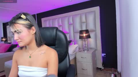 Luisa  online show from November 18, 4:32 pm