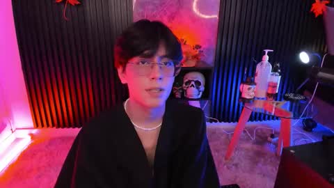 luixdust1 online show from October 17, 6:17 am