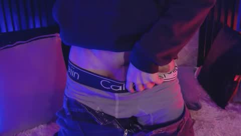 luixdust1 online show from September 17, 5:22 am