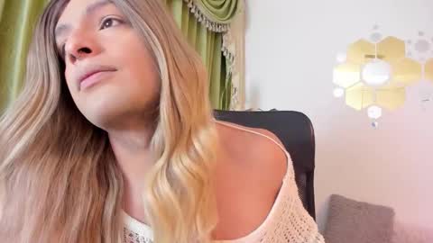 Luka Castillo online show from March 12, 3:10 am