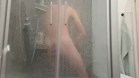 lukasschoetz online show from November 17, 5:37 pm