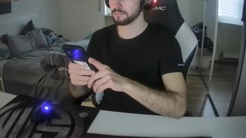 lukasschoetz online show from February 11, 11:53 am