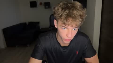 lukedesirable online show from July 30, 10:43 pm