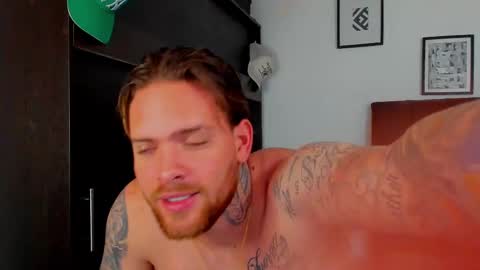 Snapshot of lukeglanton17 chatting on February 25, 1:53 pm Luke online show from February 25, 1:53 pm