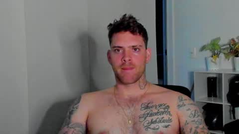 Snapshot of lukeglanton17 chatting on September 25, 11:12 pm Luke online show from September 25, 11:12 pm