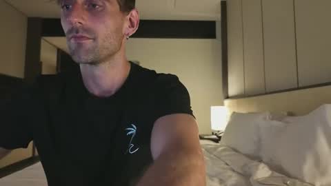 MR. Luke Gunn online show from October 9, 12:54 pm