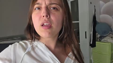 Lana online show from April 5, 5:43 pm