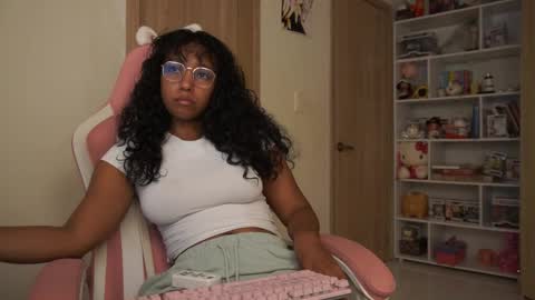 lulitauwu online show from September 18, 4:05 am