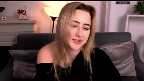 Lily online show from March 17, 10:04 pm