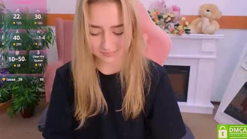 Lily online show from November 17, 6:49 am