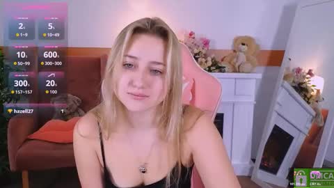 Lily online show from December 2, 9:29 am