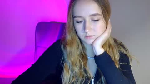 Lulu Baby18 online show from December 3, 9:04 pm