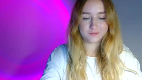 Lulu Baby18 online show from September 15, 6:31 pm