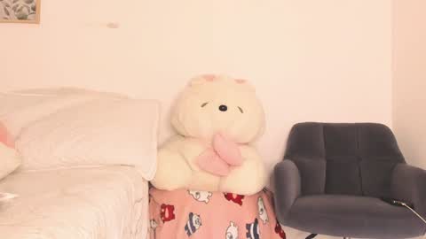 LULU online show from December 7, 9:11 am