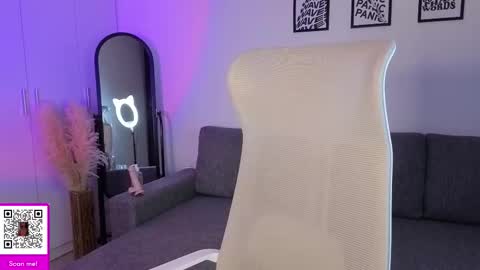 Lulu online show from December 22, 7:09 pm