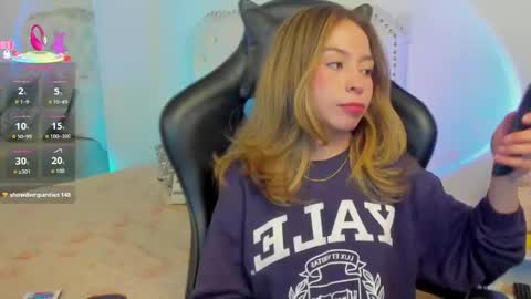 luluuberry online show from February 10, 10:13 pm