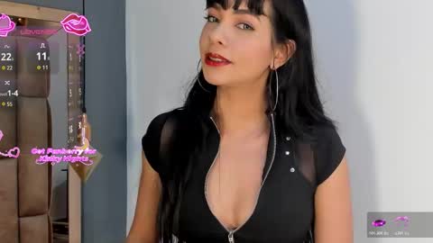 Lulu online show from March 25, 8:15 pm