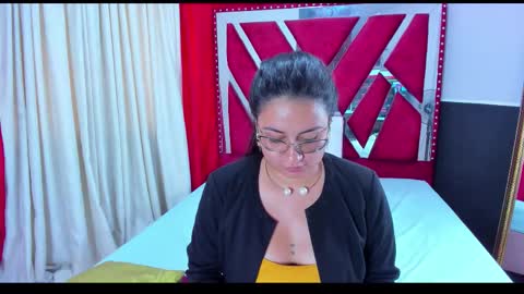 Luna  online show from October 7, 8:49 pm