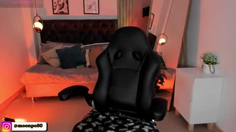     online show from November 5, 3:14 pm