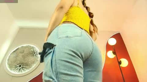 luna__velvet online show from June 4, 3:40 pm