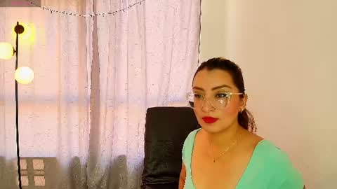 luna__velvet online show from July 2, 12:43 pm