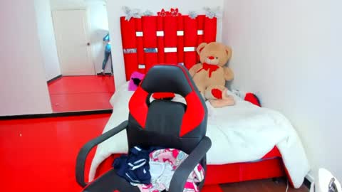luna_analya online show from July 15, 1:22 am