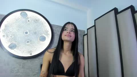 luna_bella_23 online show from April 26, 11:30 am
