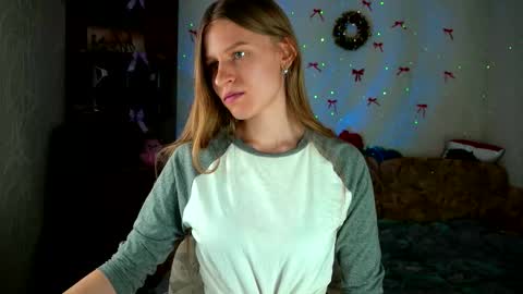 luna_evan online show from February 16, 10:02 am