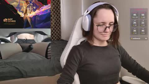 luna_loveeee online show from September 26, 6:10 am