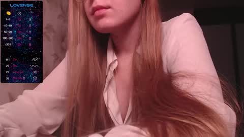 Snapshot of luna_loveisgood chatting on September 17, 2:31 pm Luna online show from September 17, 2:31 pm