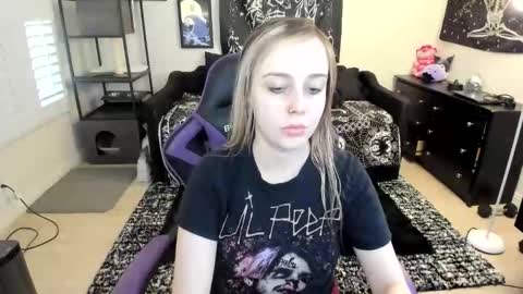 Luna online show from March 29, 10:33 pm