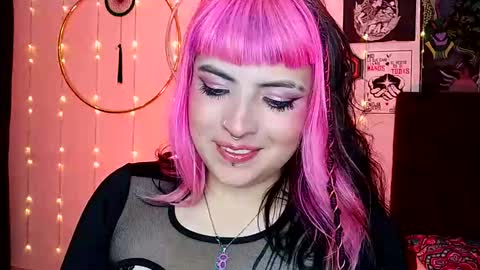 Snapshot of luna_ray420 chatting on January 25, 5:51 pm MISS LUNA  online show from January 25, 5:51 pm