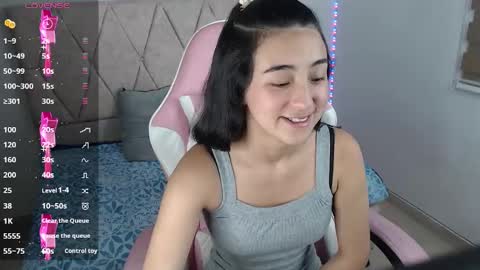 luna_roussee online show from March 9, 11:14 pm