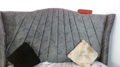 luna_starr69 online show from January 5, 5:27 pm