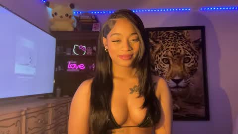 lunaa_11 online show from September 13, 6:10 pm